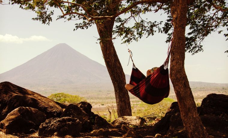 Découvrez pourquoi il est important de déconnecter en vacances : santé, productivité, astuces pratiques. Reposez-vous et revenez plus forts !